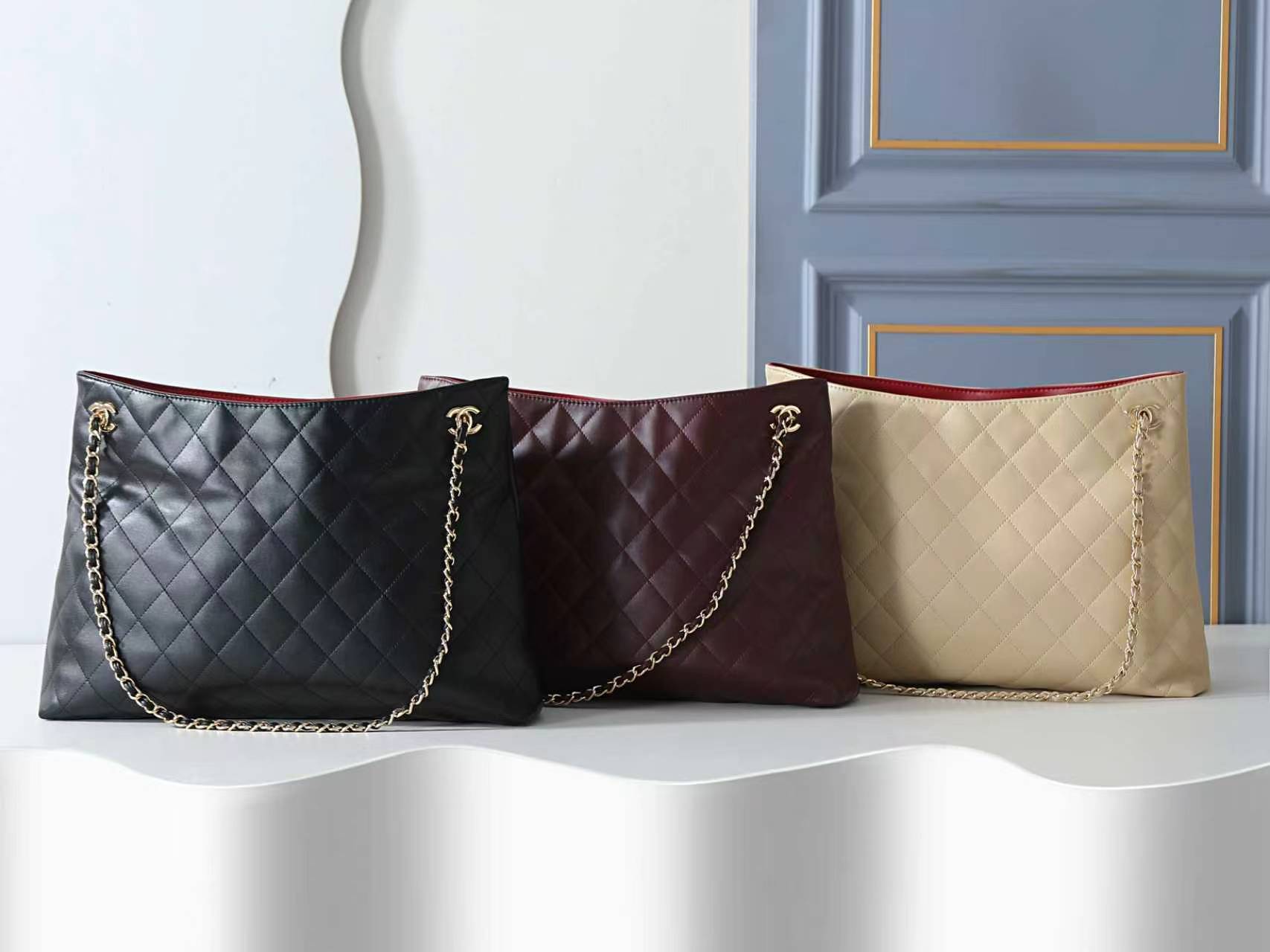 Nina Crossbody