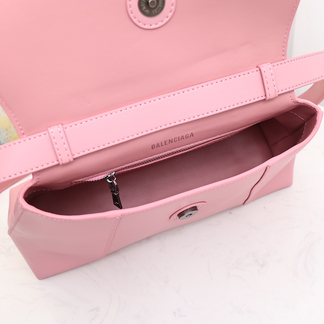 Balenciaga BB01__100
