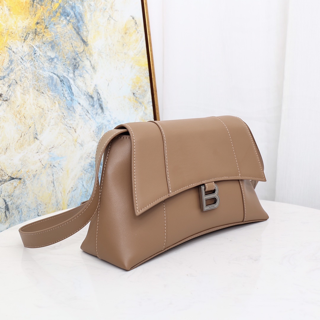 Balenciaga BB01__100