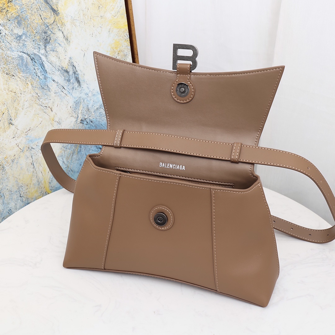 Balenciaga BB01__100