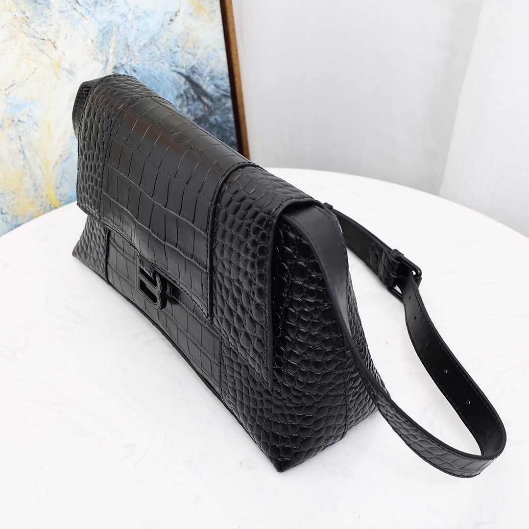 Balenciaga BB01__100