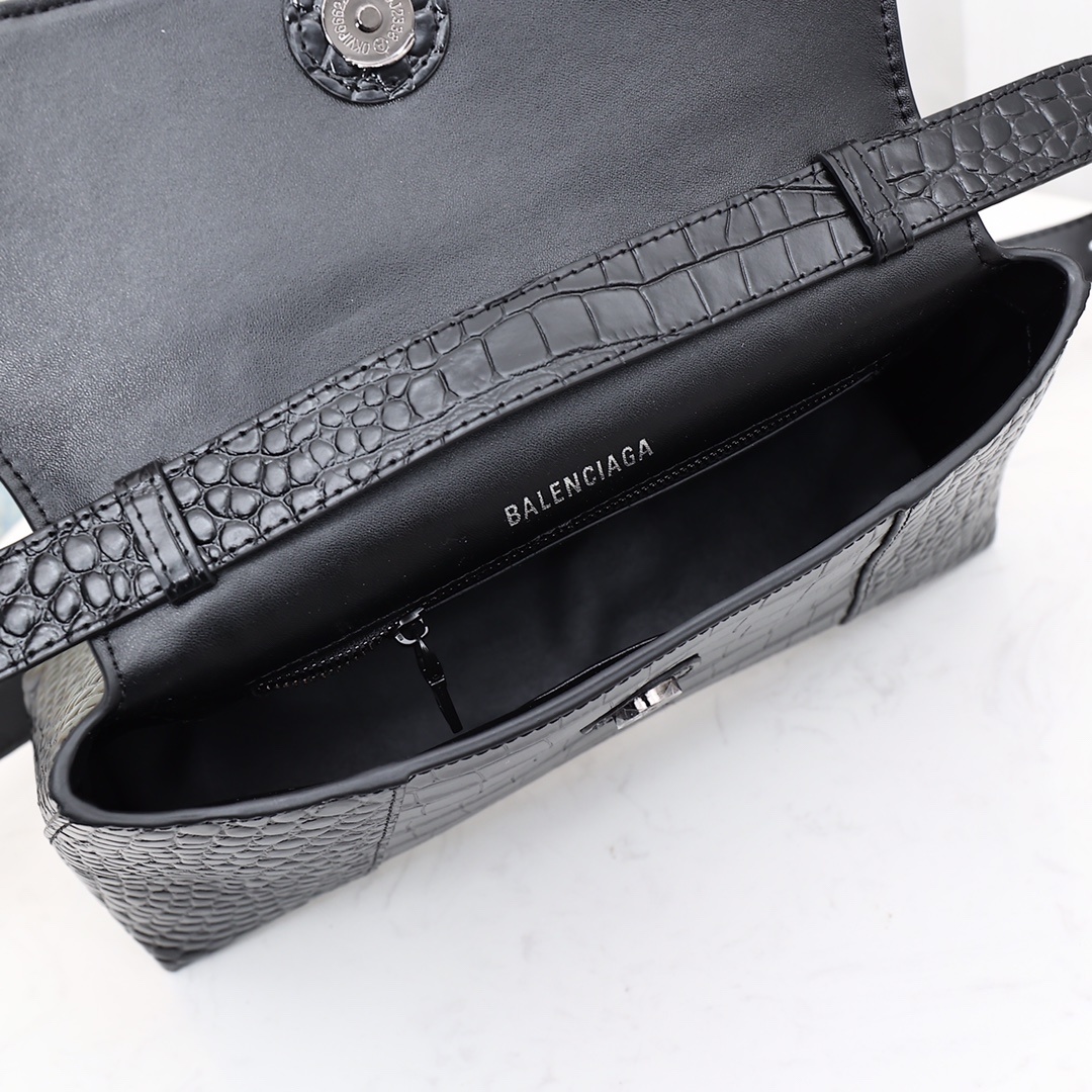 Balenciaga BB01__100
