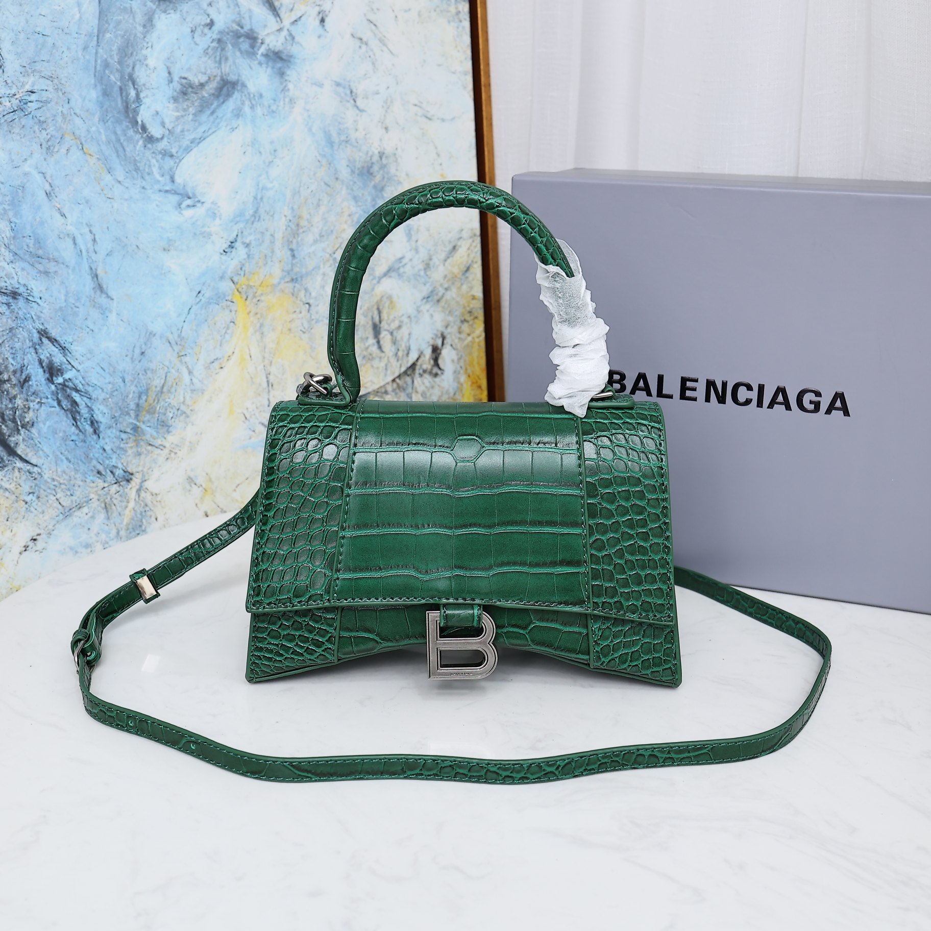 Balenciaga BB02