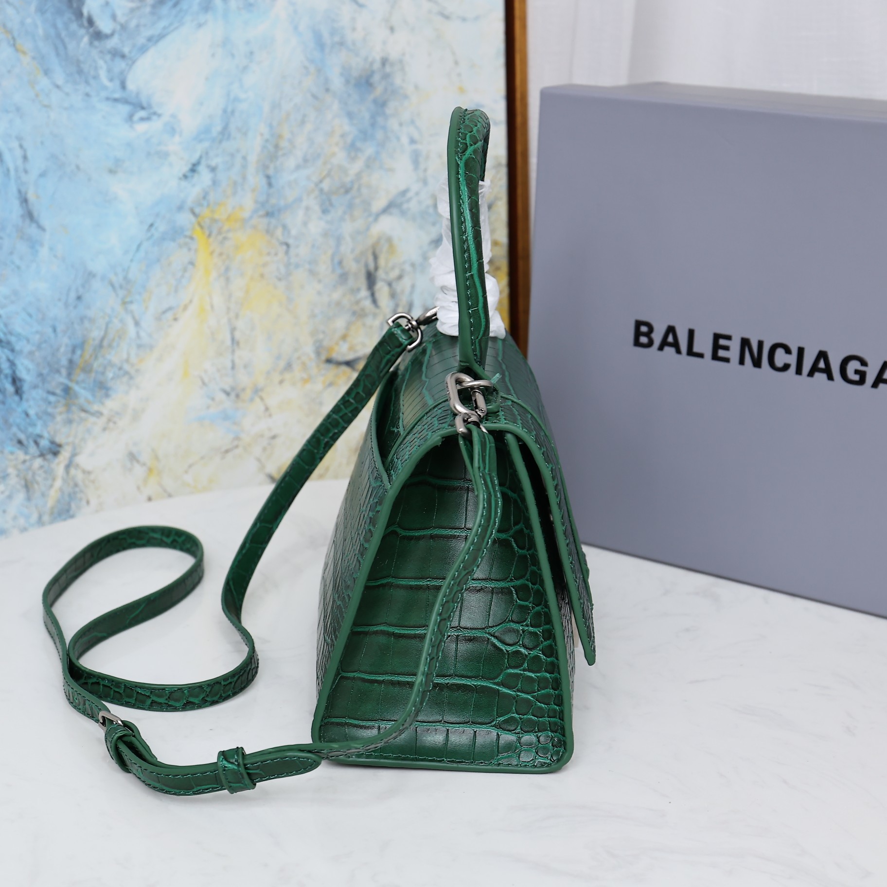 Balenciaga BB02