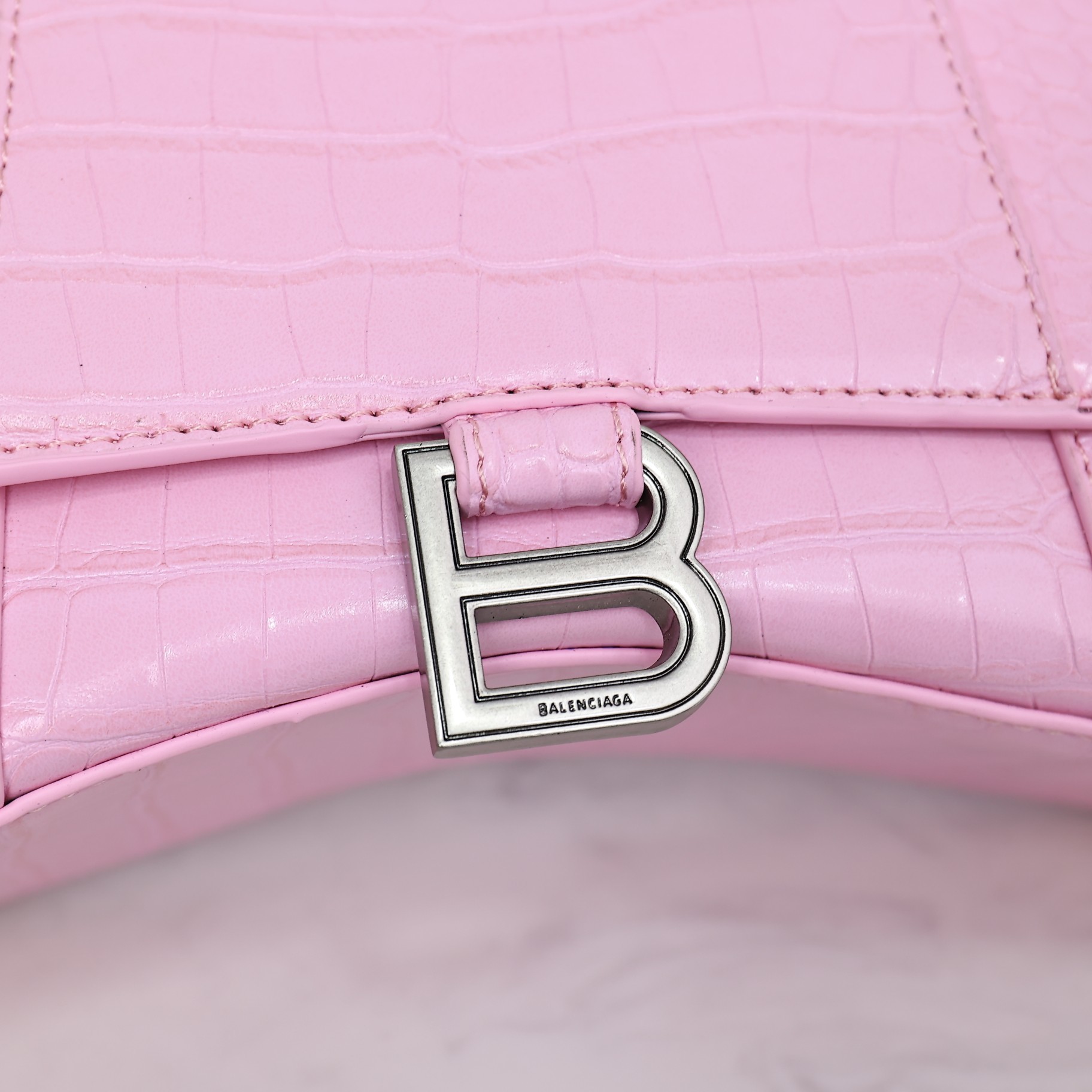Balenciaga BB02