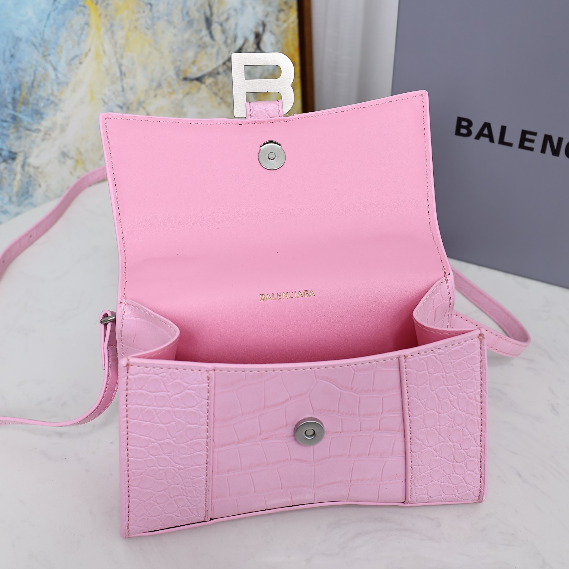 Balenciaga BB02