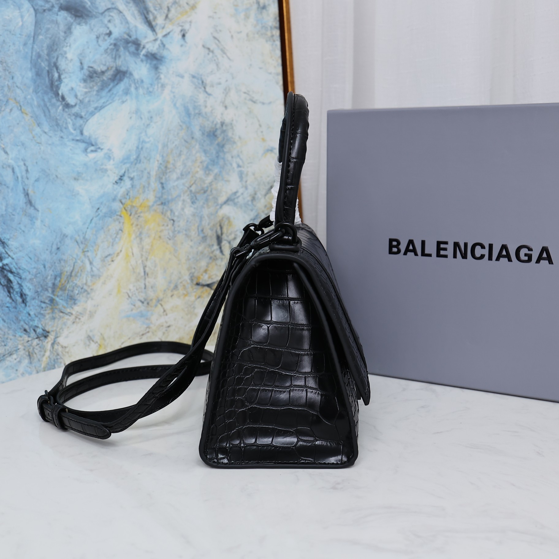 Balenciaga BB02
