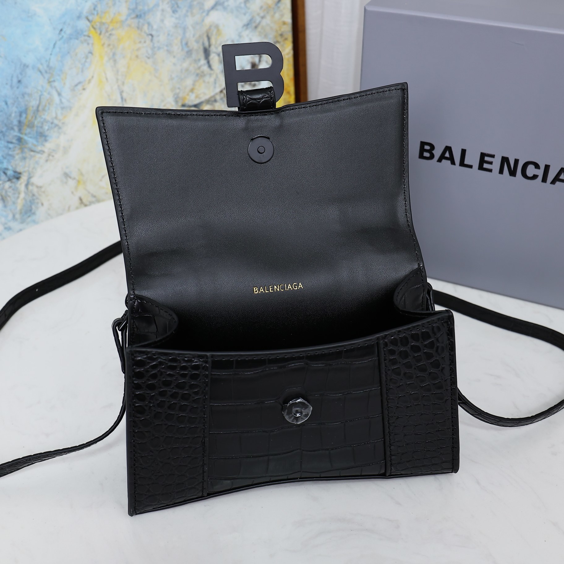 Balenciaga BB02