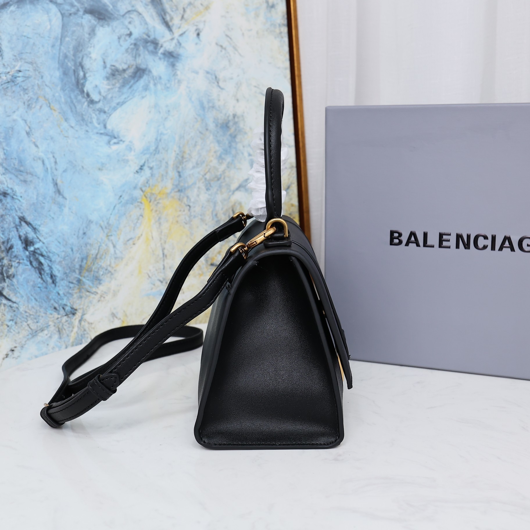 Balenciaga BB02