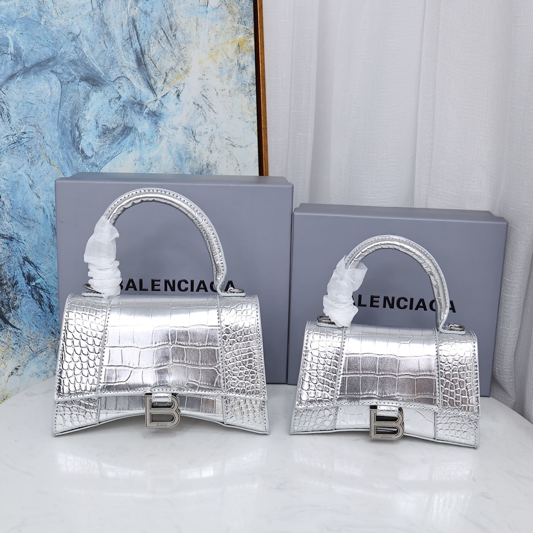 Balenciaga BB02