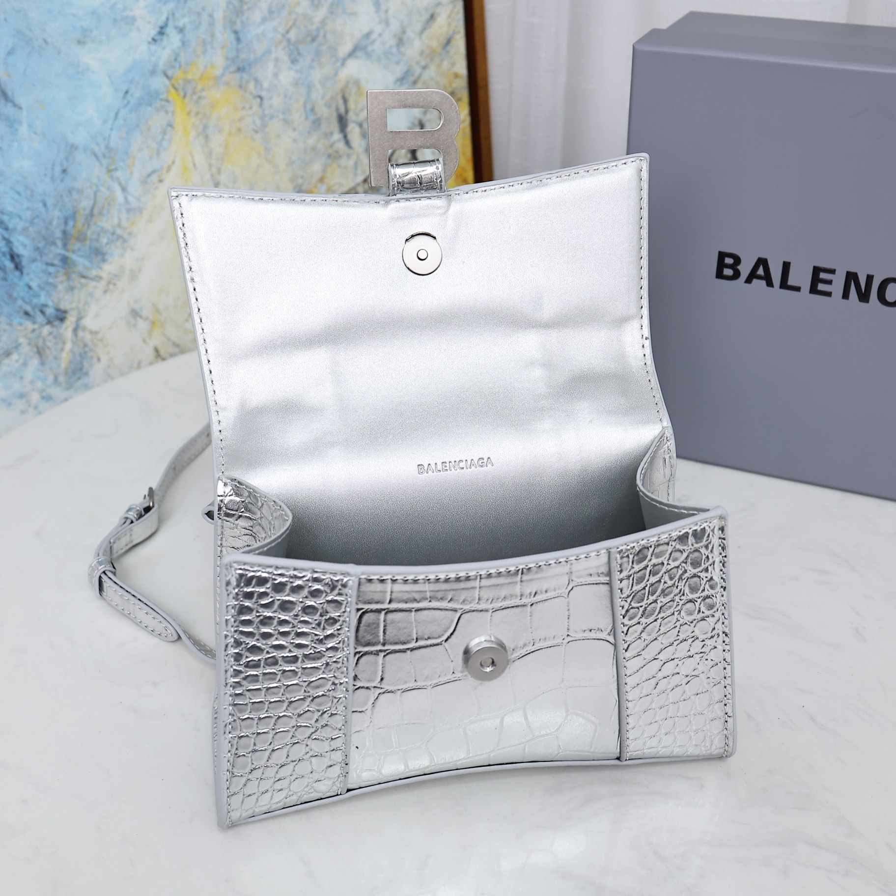 Balenciaga BB02