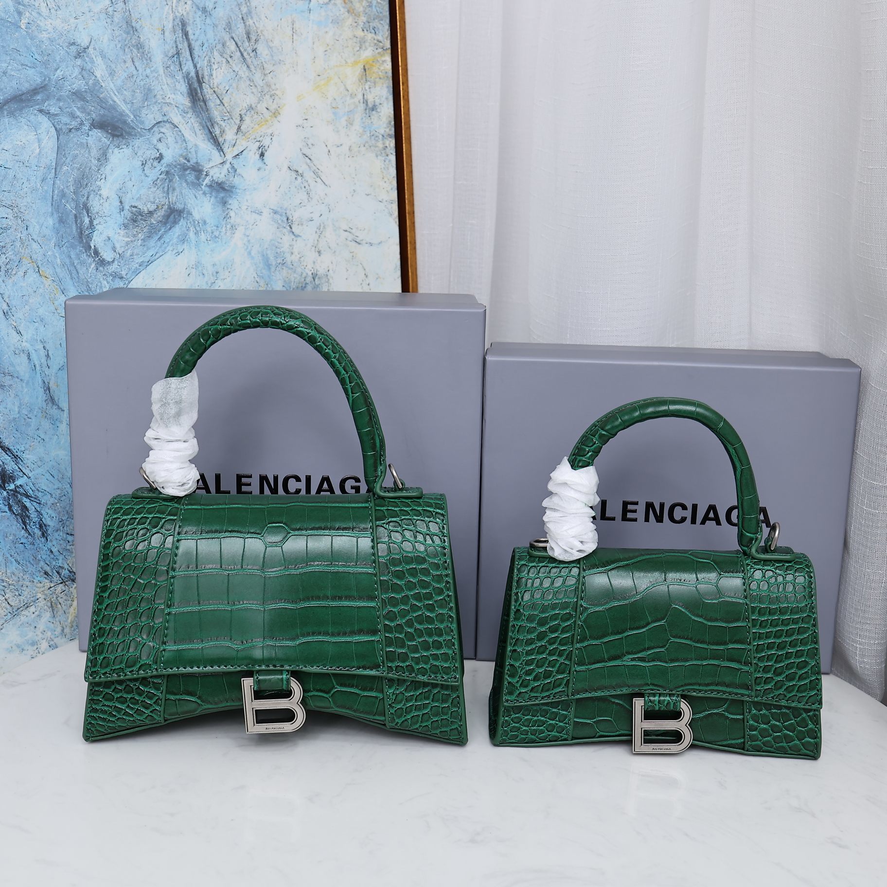 Balenciaga BB02