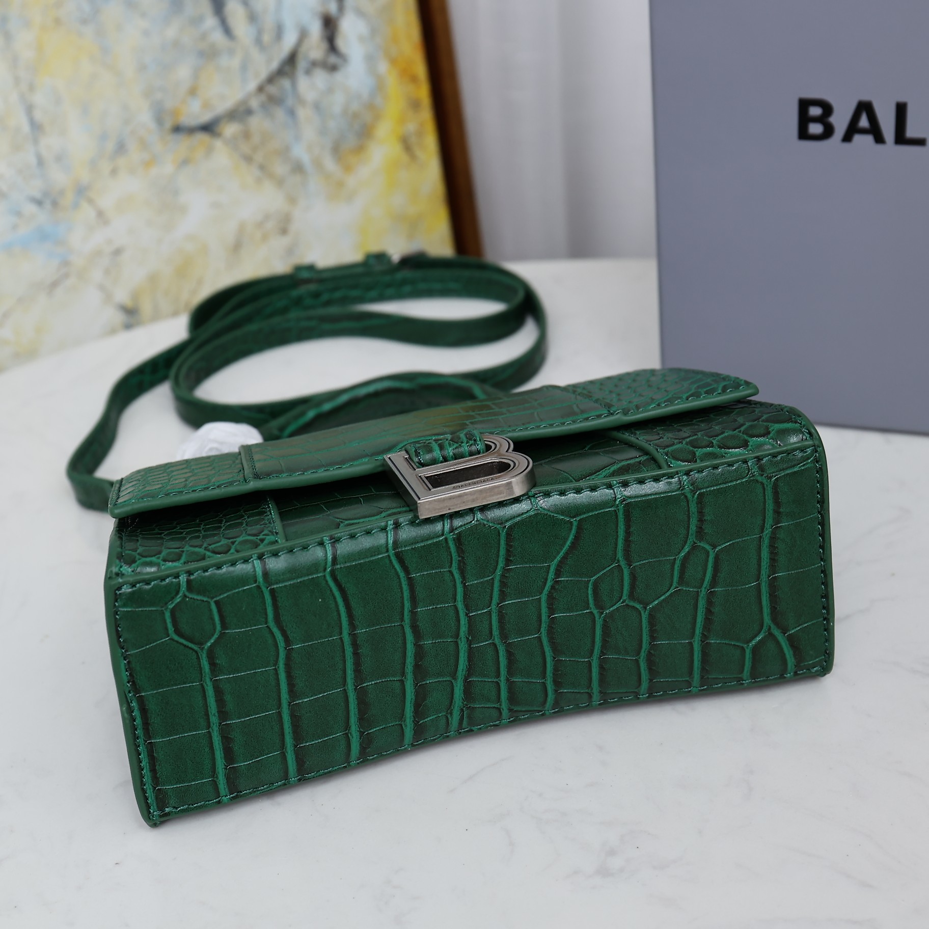 Balenciaga BB02