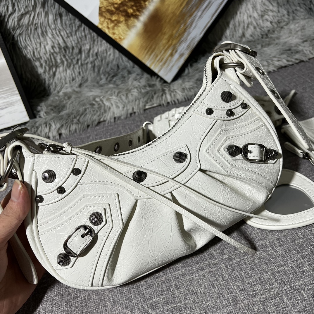 Balenciaga BB03