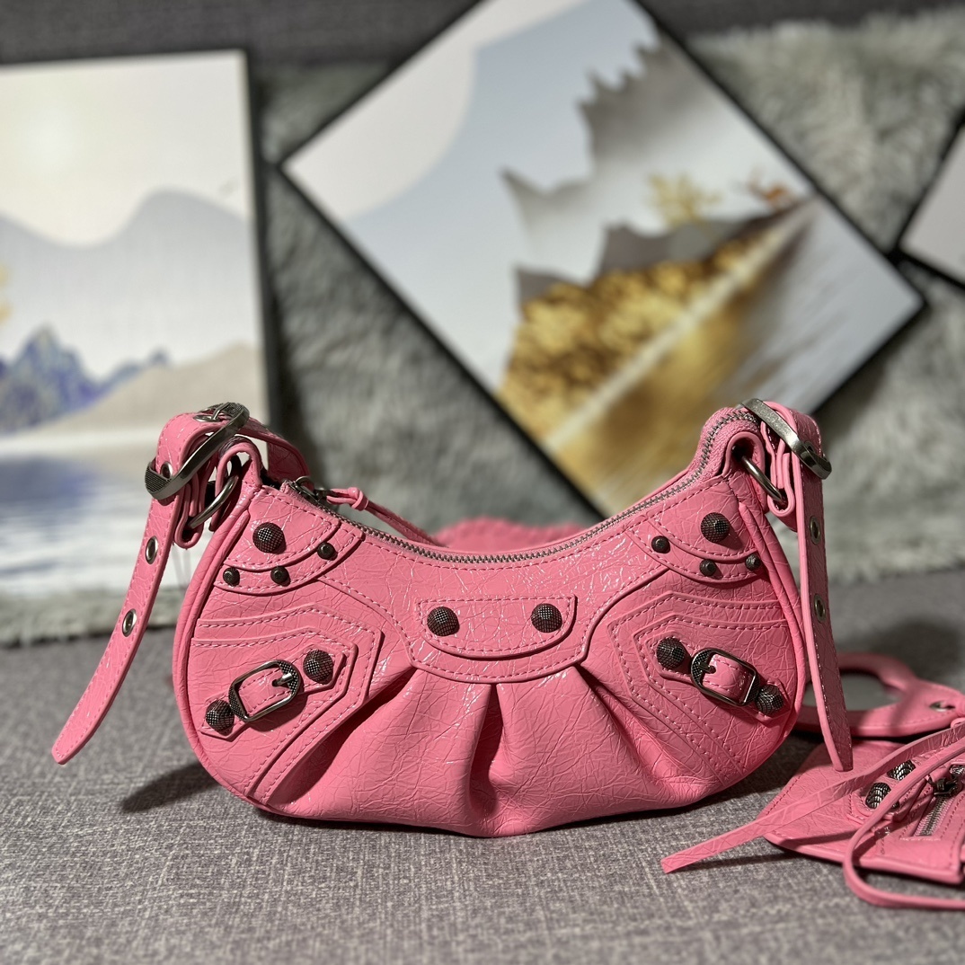Balenciaga BB03