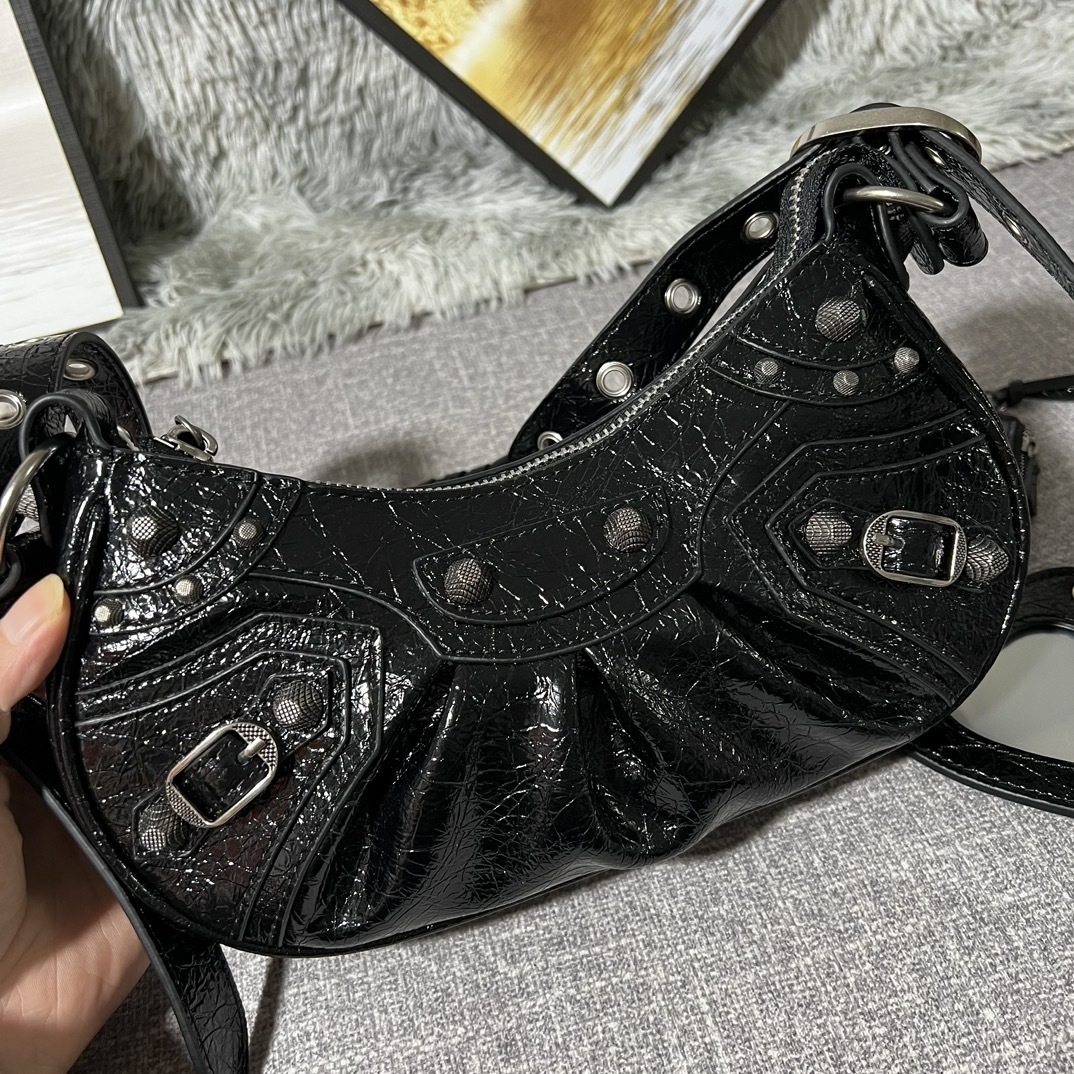 Balenciaga BB03