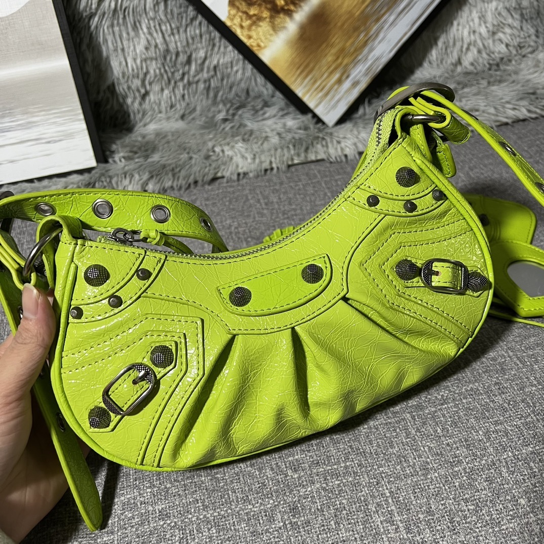 Balenciaga BB03