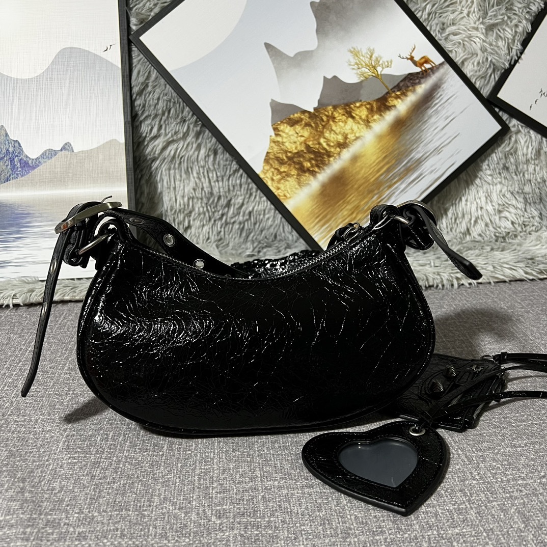 Balenciaga BB03
