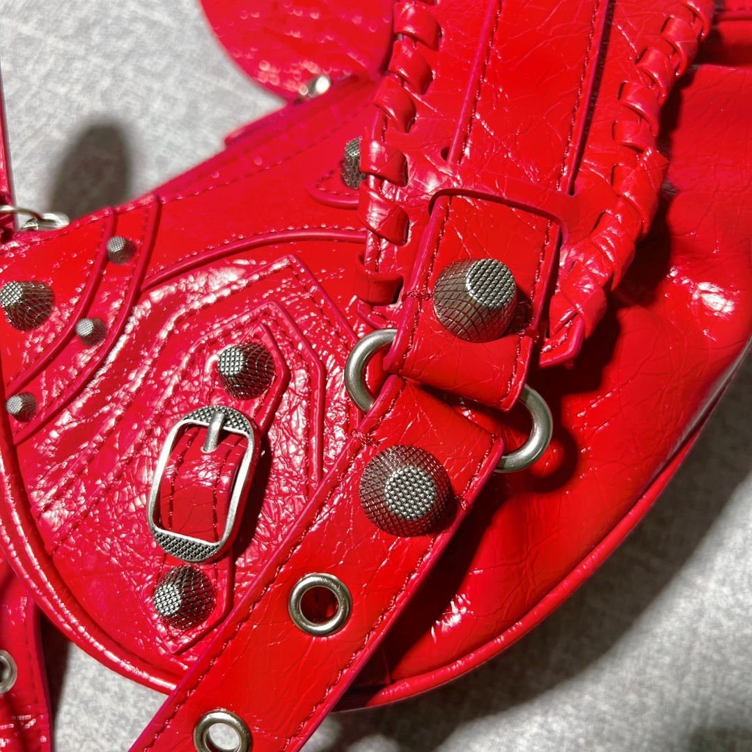 Balenciaga BB03
