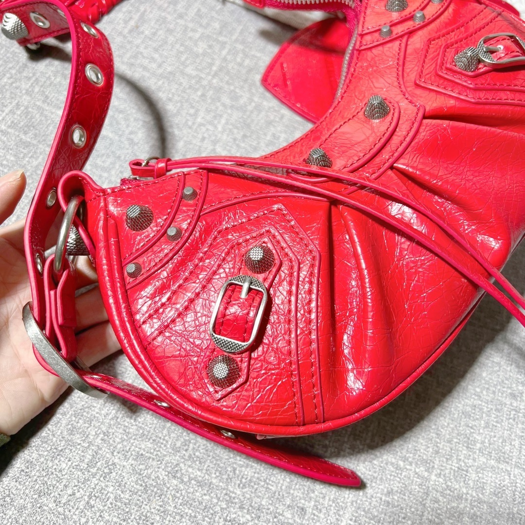 Balenciaga BB03