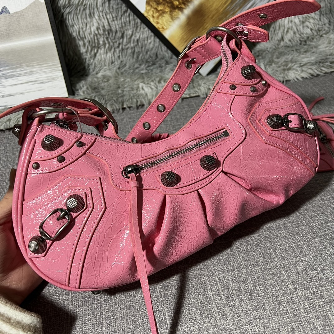 Balenciaga BB04