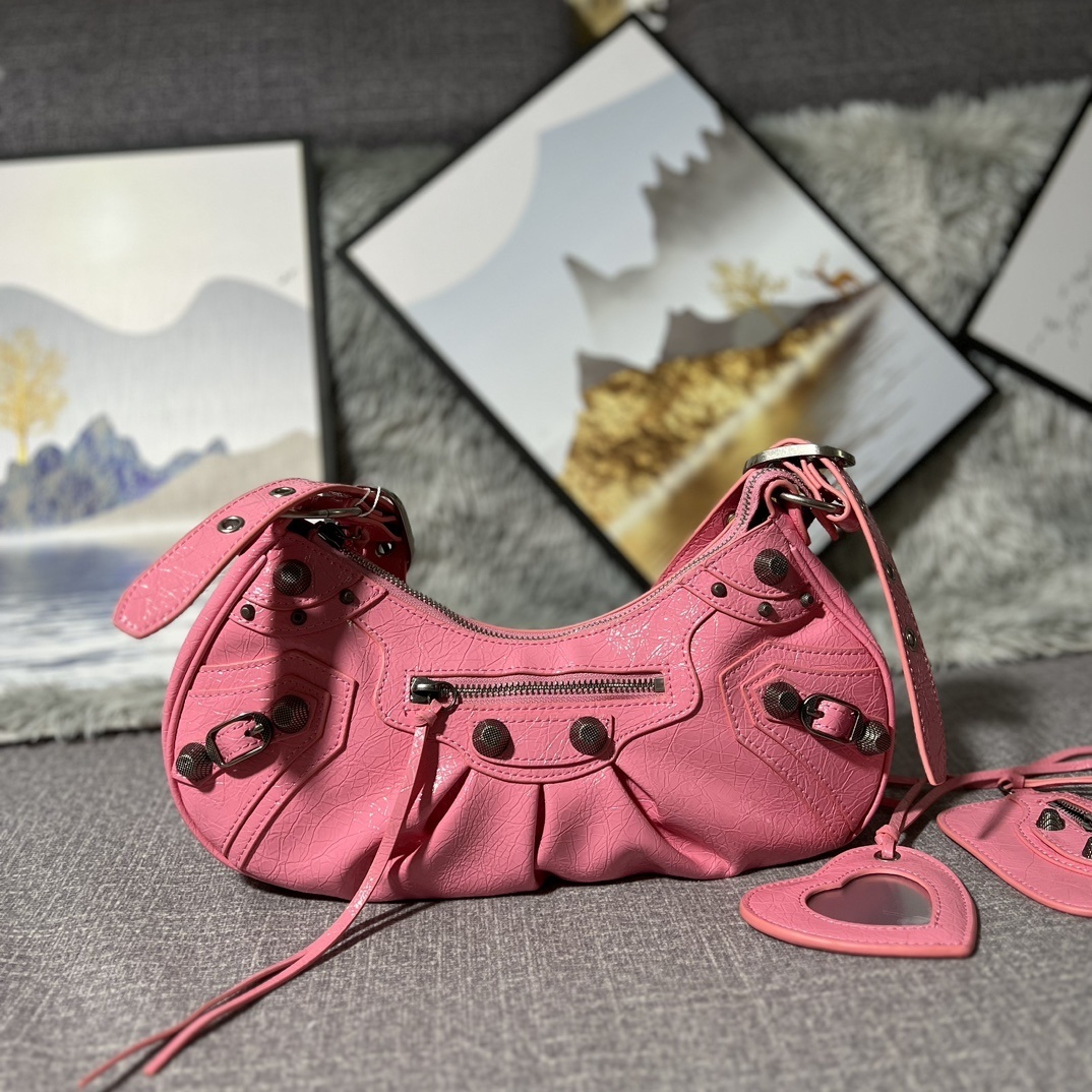 Balenciaga BB04