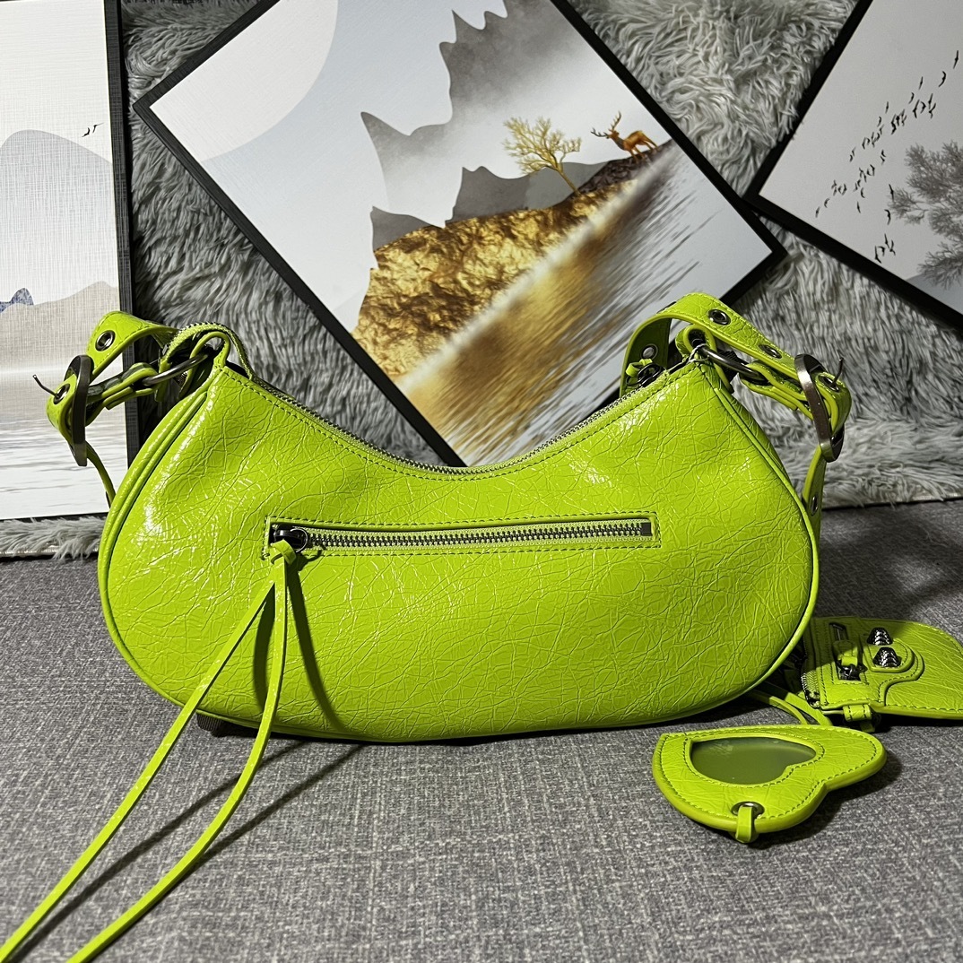 Balenciaga BB04
