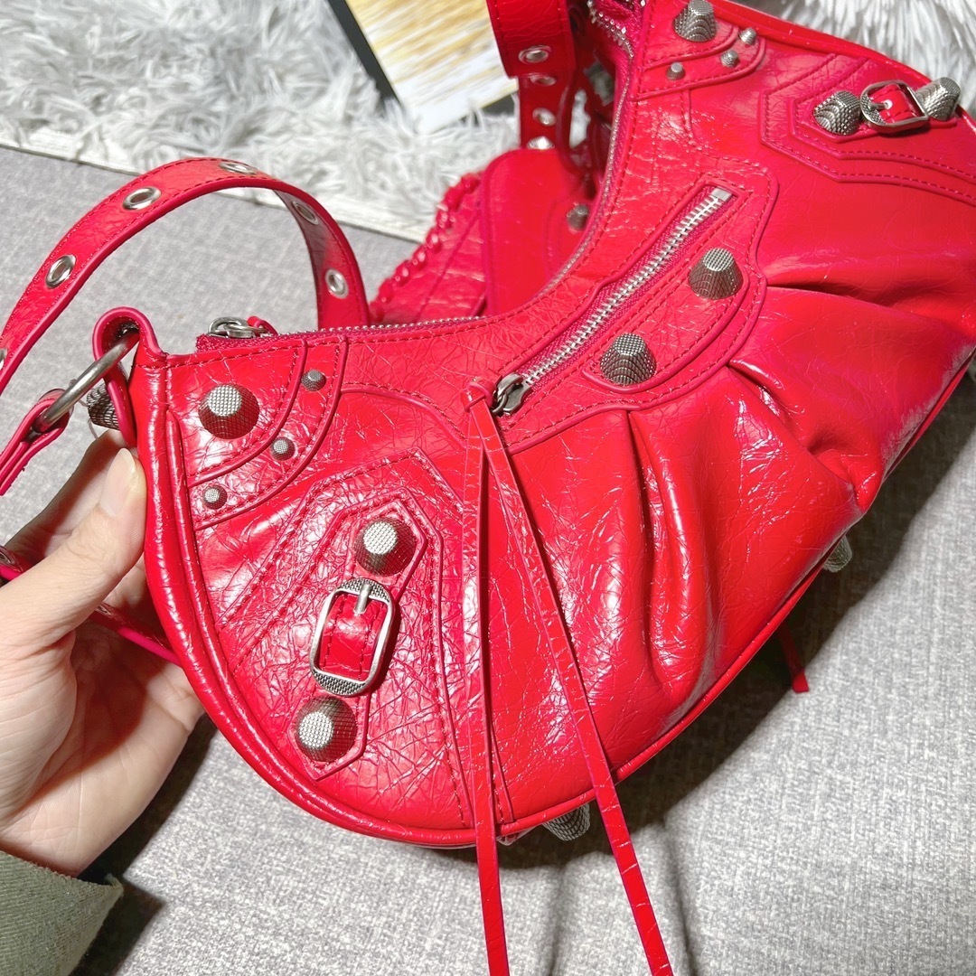 Balenciaga BB04