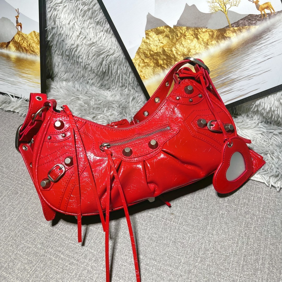 Balenciaga BB04