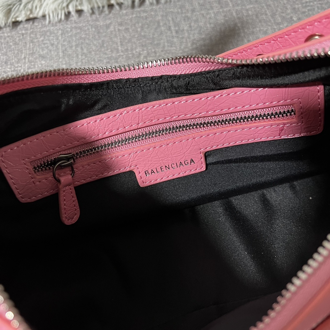 Balenciaga BB04