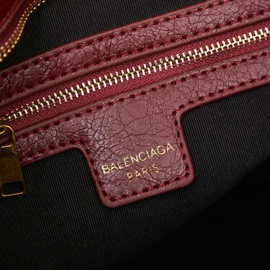 Balenciaga BB05