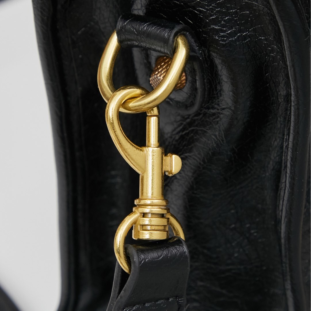 Balenciaga BB05